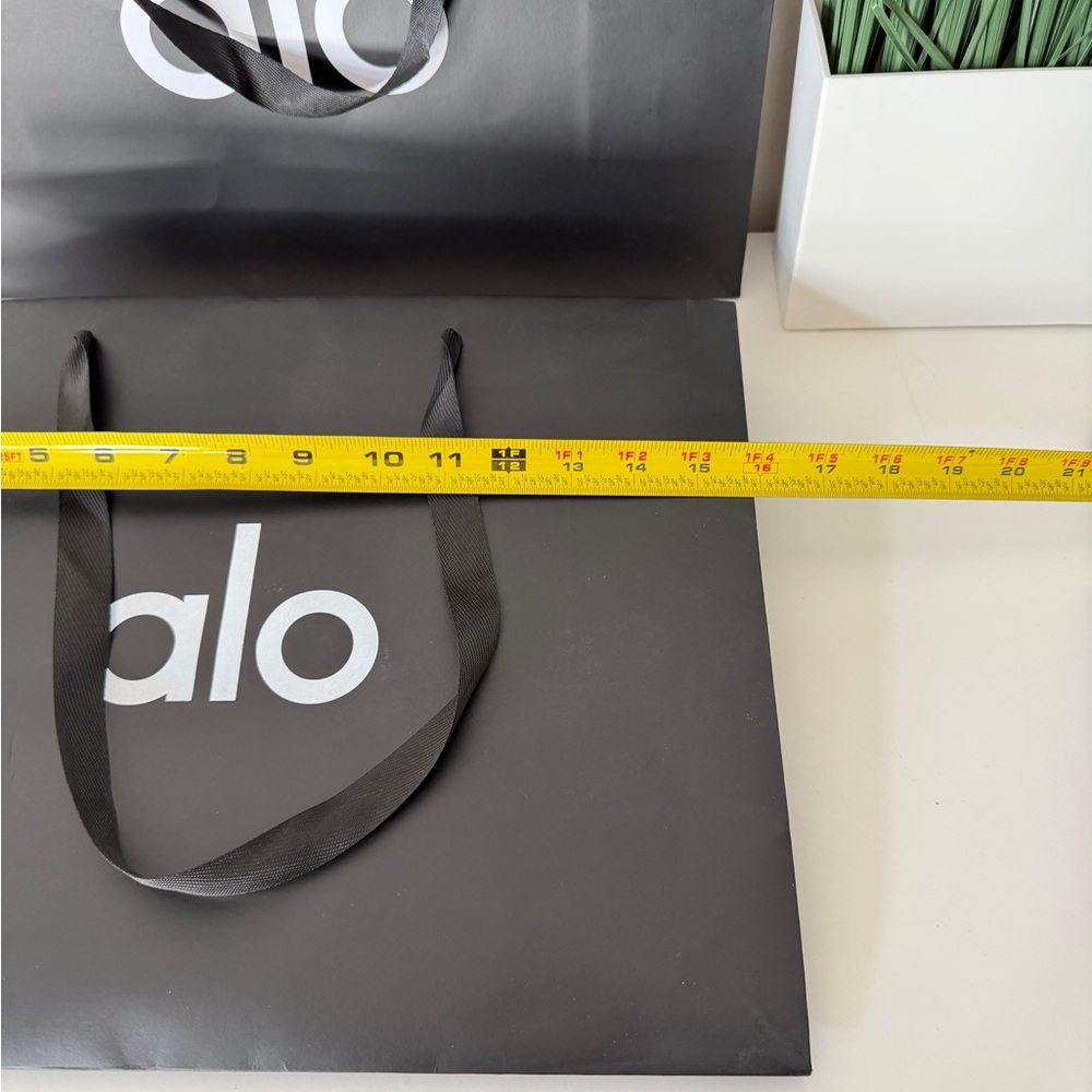 Alo Shopping Large Bags 2pc - Picture 3 of 4